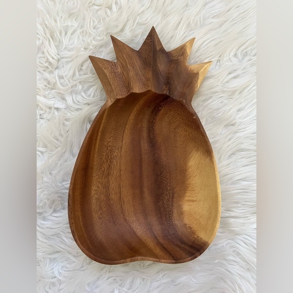 Wooden Pineapple Bowl - Picture 1 of 4